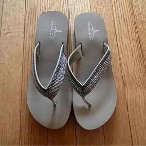 Bluefin flip flops clearance